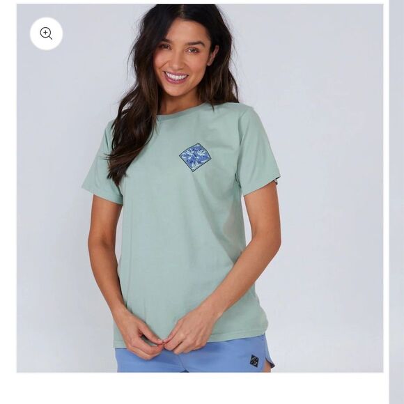 Salty Crew Women's Tippet Fill Boyfriend Tee Green Size M Casual Top - Picture 1 of 5